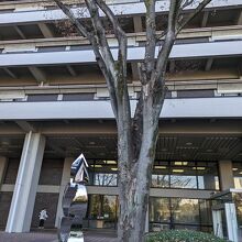 国立国会図書館