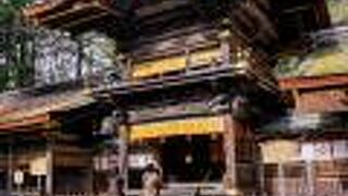 諏訪大社は、4つの神社が諏訪湖周辺に点在していました