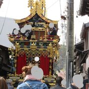 春の高山祭