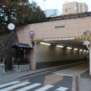 はっきりとわかる天井川跡