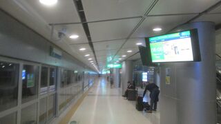 新年のスワンナプーム空港駅 (ARL)2023