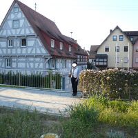 ホテル・オクゼン（雄牛）の裏手