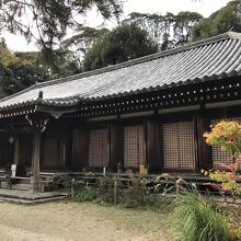 国宝の浄瑠璃寺本堂。