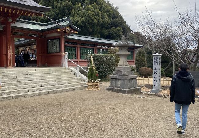 塩竈神社の中にあります。