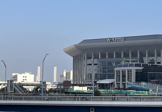 横浜駅から15分歩く