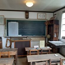 当時の小学校の教室の再現