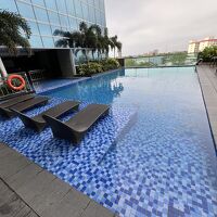 スイミングプール