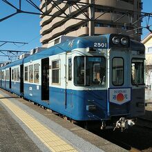 銚子駅に2両編成の車両