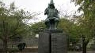 熊本城にある加藤清正公像