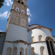 シンプルな造りの教会鐘楼。