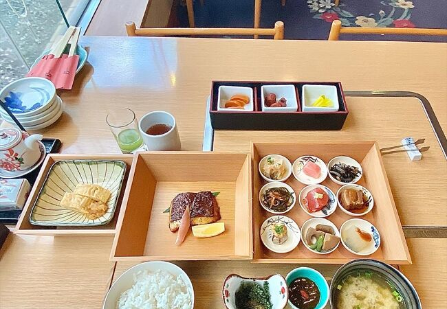 「日本料理 彩」ルネッサンスリゾートオキナワの朝食ハシゴ！1軒目でプチ沖縄料理♪