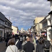 １月の成田山表参道は大賑わい