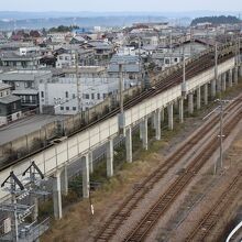 窓から、線路が見えました