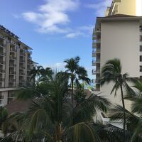 部屋からの少ーーーしだけ見える海