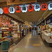 活気のない館内の様子