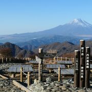 丹沢最高峰は山頂からの眺望もさすが