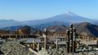 丹沢最高峰は山頂からの眺望もさすが