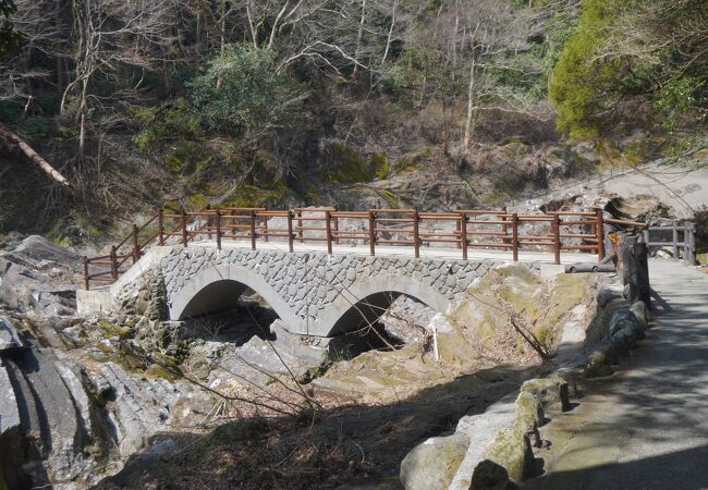 槍飛橋