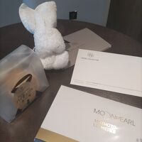 ウィルカムケーキとハンドタオル、お手紙