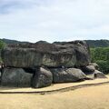 ６世紀の築造の巨石30個を積み上げて造られた日本最大級の石室古墳！