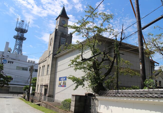 森本慶三記念館(旧津山基督教図書館)