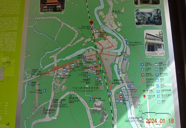 平溪駅の駅舎の中に、駅周辺の観光マップがありました。