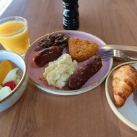 ビュッフェスタイルの朝食