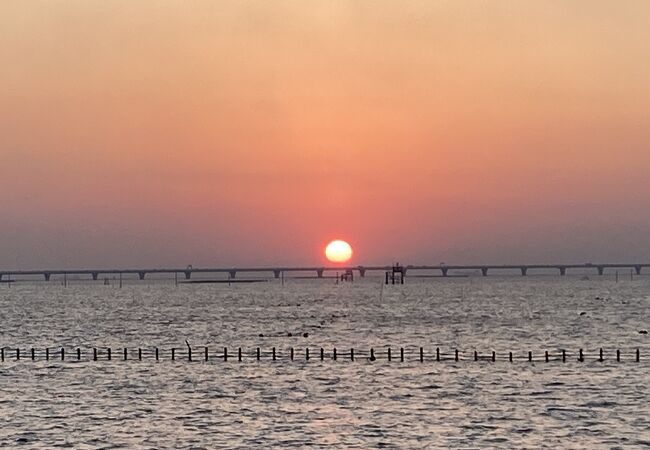 アクアライン越しに東京湾へ沈む夕陽がとても綺麗でした