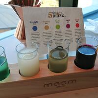 朝食時に提供される五種類のドリンク