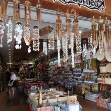 一軒だけで決めずに、数軒見て回りましょう。