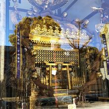 《冨岡八幡宮》「黄金神輿」