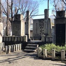 《冨岡八幡宮》横綱力士碑【江東区指定有形文化財