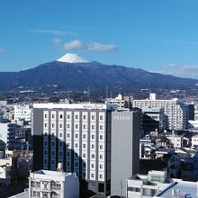 エレベーターホールからの富士山