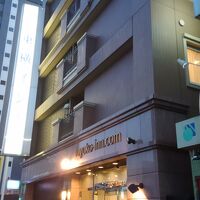 豊橋駅から近い大通り沿いにあり、便利な立地でした。