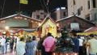 ラチャダーピセーク通りを歩きました