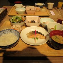 朝食、和食セット