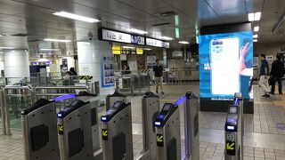 空港鉄道A’REXから国鉄ソウル駅経由地下鉄1号線乗り換え