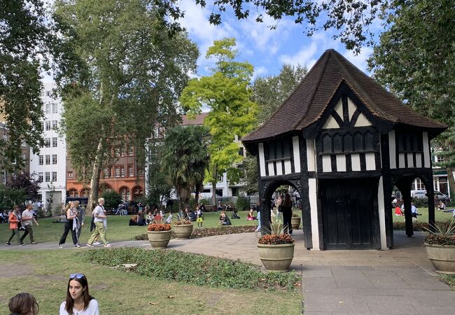 ソーホー スクエア