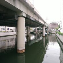 一本西の西河岸橋からの日本橋