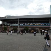 サラリーマンの聖地・新橋駅