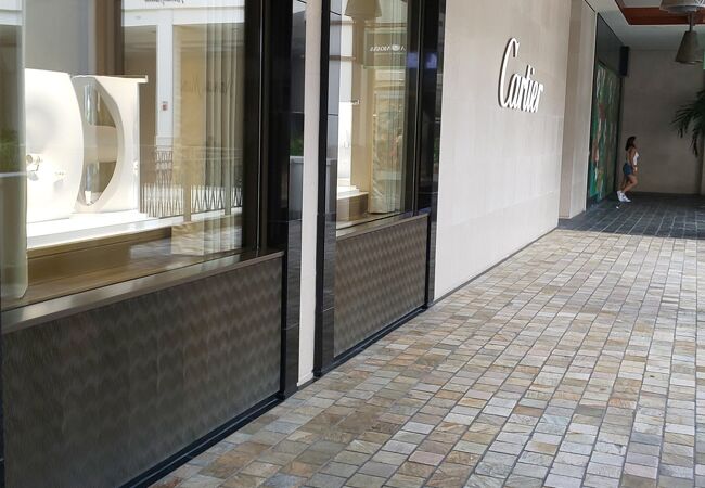 カルティエ (アラモアナ店)