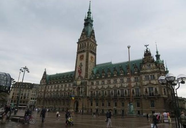 2023年 Hamburg ハンブル　Rathaus 市庁舎