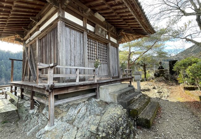 鎮守山 (鎮守山観音堂)