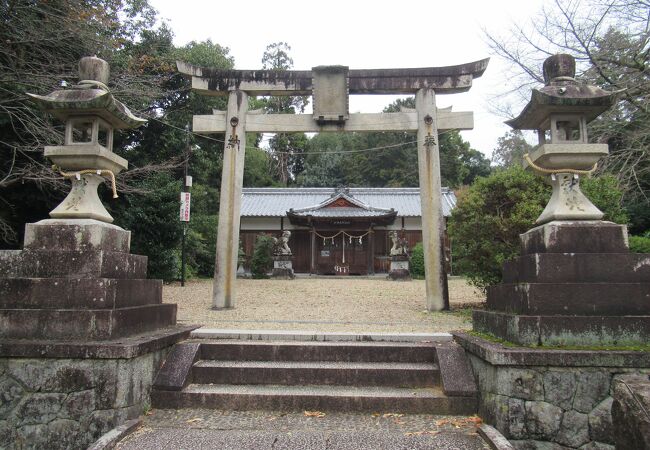 百済から渡来した方が祭神として祀られています