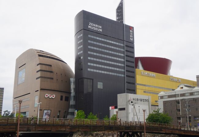 朝日新聞西部本社