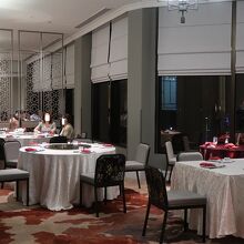 すっきりしたインテリアのお店です。