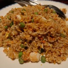 炒飯だけは、ピリッとしたスパイシーさがあった方がよかったな。