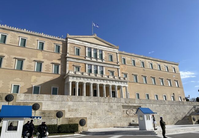 1時間ごとに衛兵交代があります。