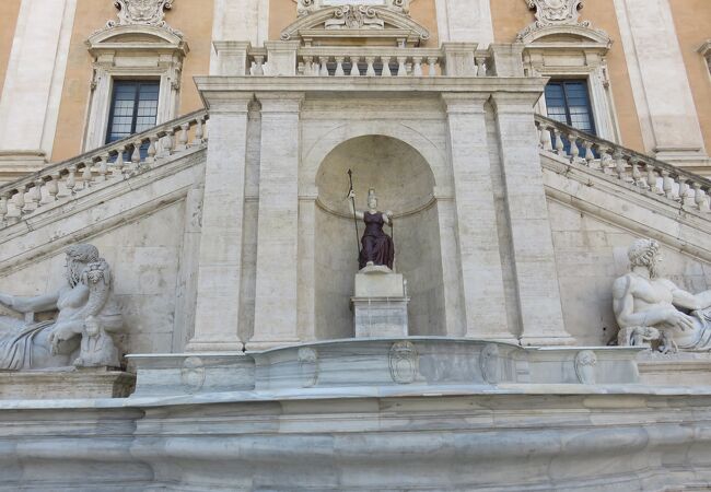 ローマの女神の噴水