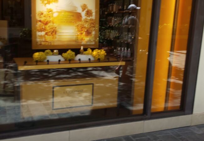 ロクシタン (アラモアナ センター店)